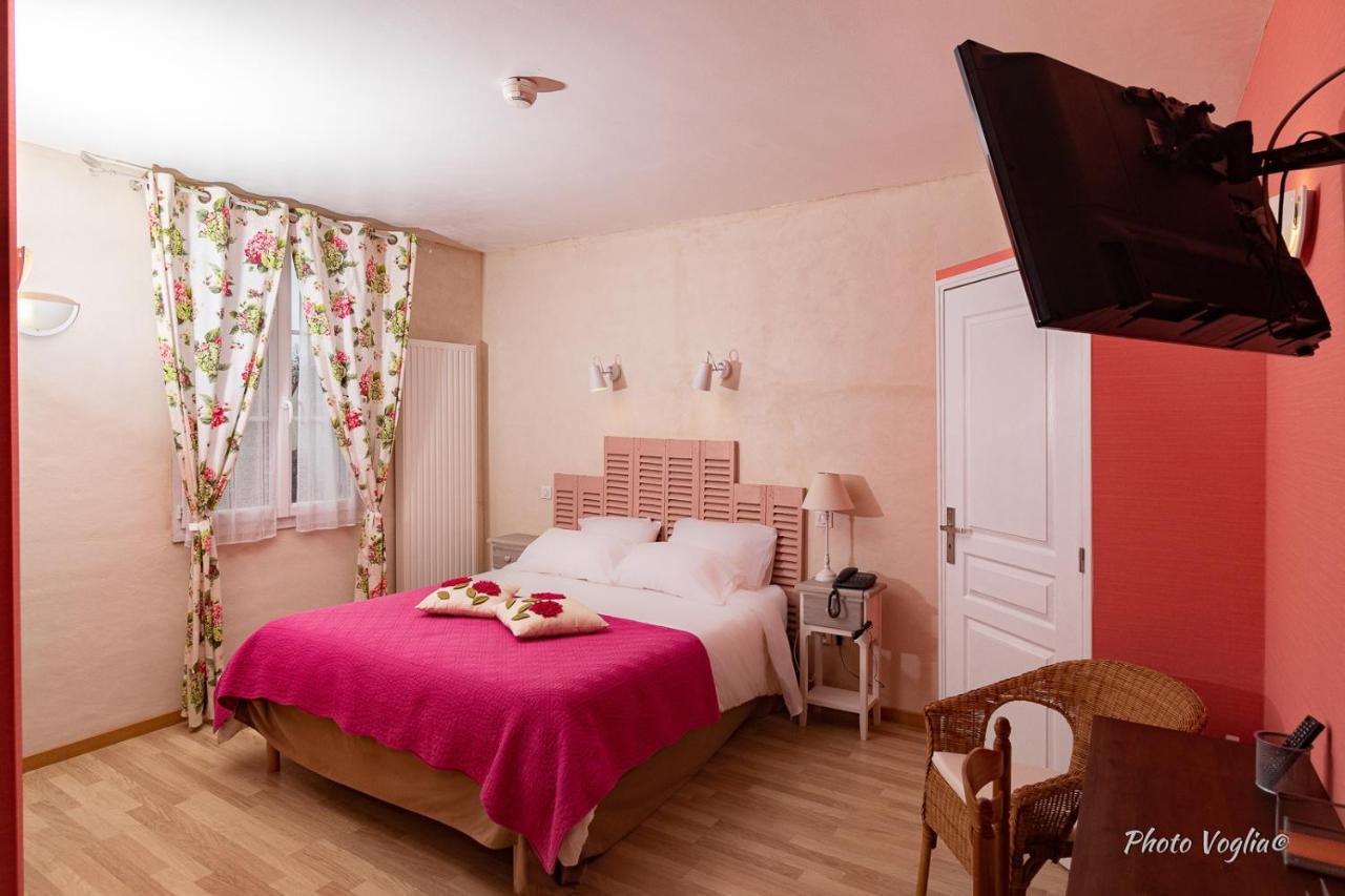 Logis Auberge Le Colombien - Hotel Et Restaurant Villandry Exterior photo
