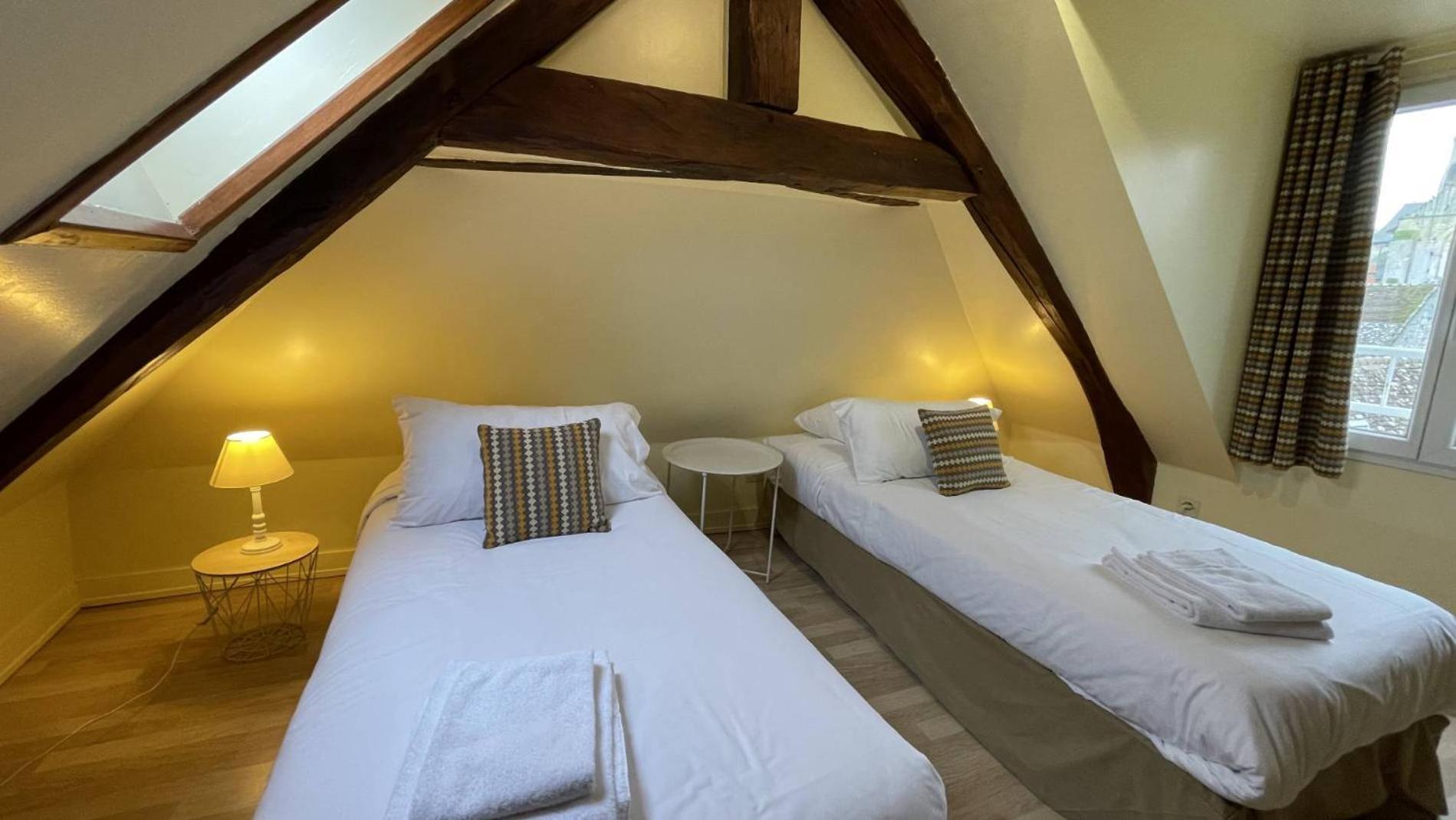 Logis Auberge Le Colombien - Hotel Et Restaurant Villandry Exterior photo