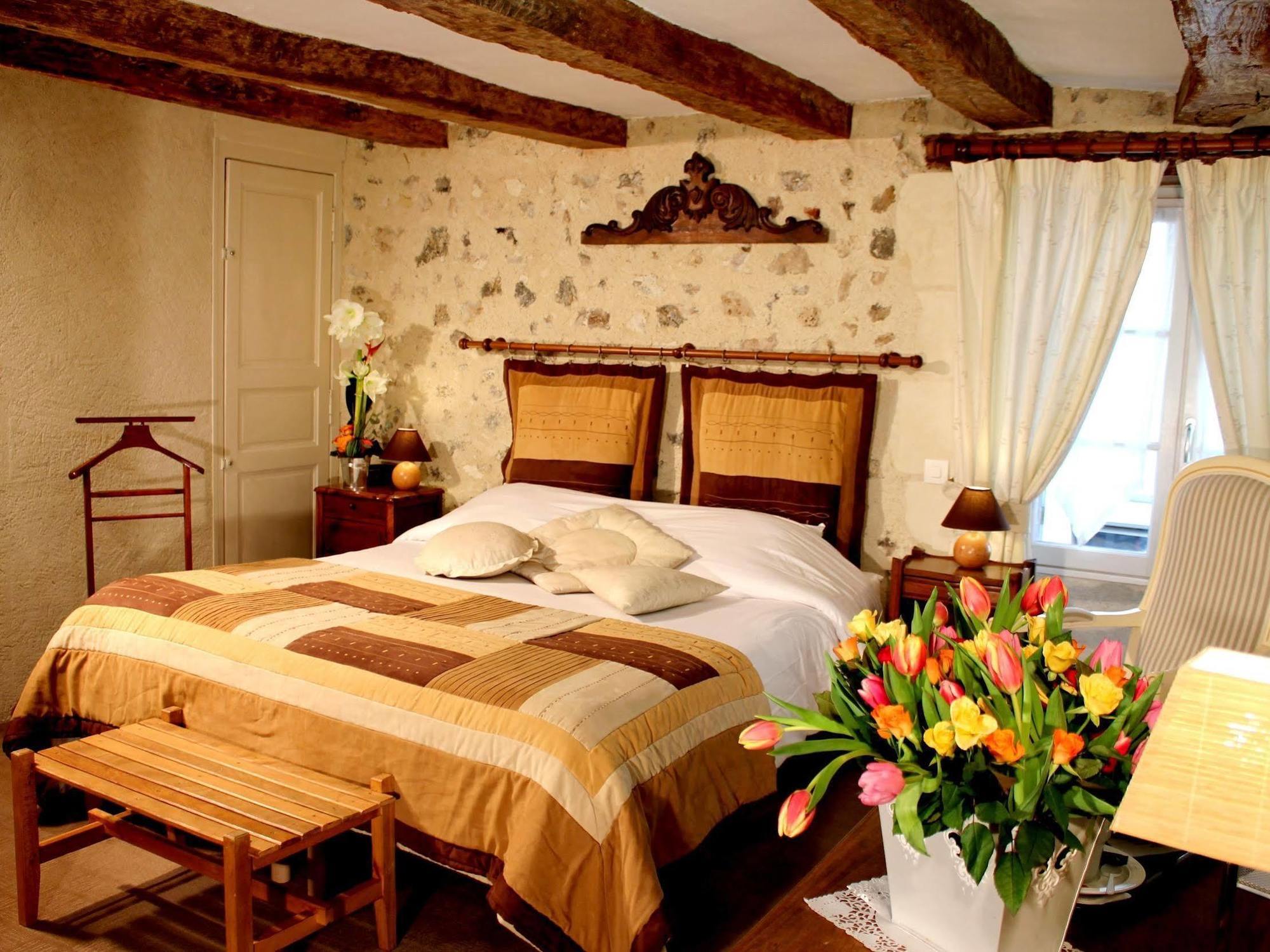 Logis Auberge Le Colombien - Hotel Et Restaurant Villandry Exterior photo
